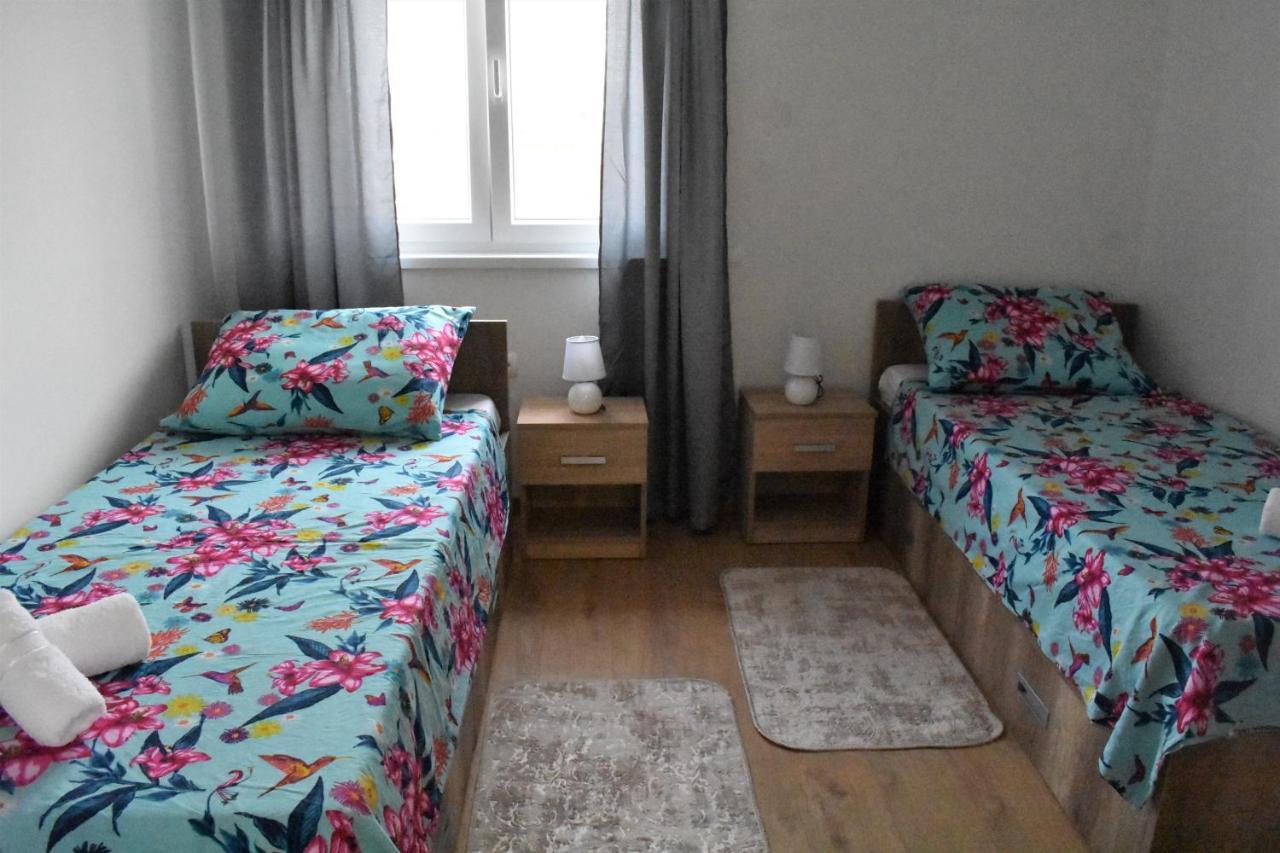 Apartmani Skorpion Kaštela Kültér fotó