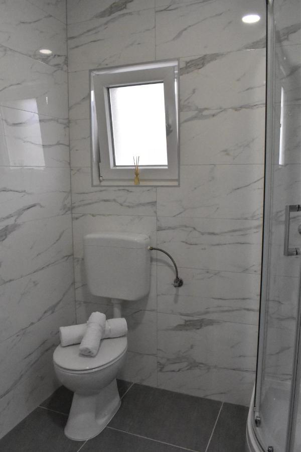 Apartmani Skorpion Kaštela Kültér fotó