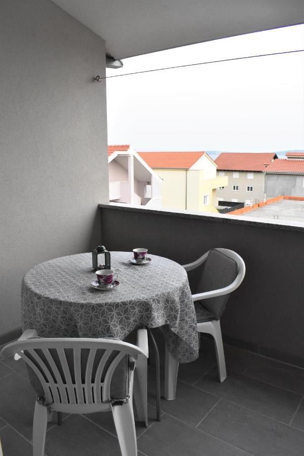 Apartmani Skorpion Kaštela Kültér fotó