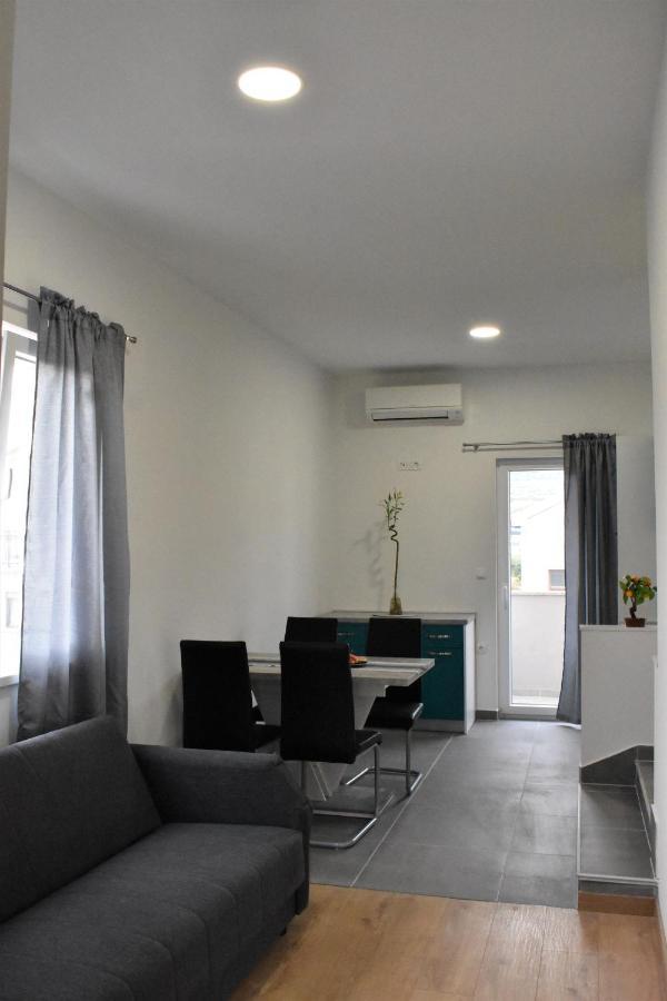 Apartmani Skorpion Kaštela Kültér fotó